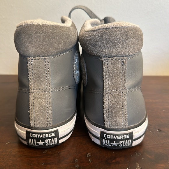 Converse Chuck Taylor All Star grey leather Hi Tops
Woman’s 7 men’s 5 - Picture 6 of 7